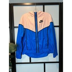 Nike sportswear windrunner jacket size medium